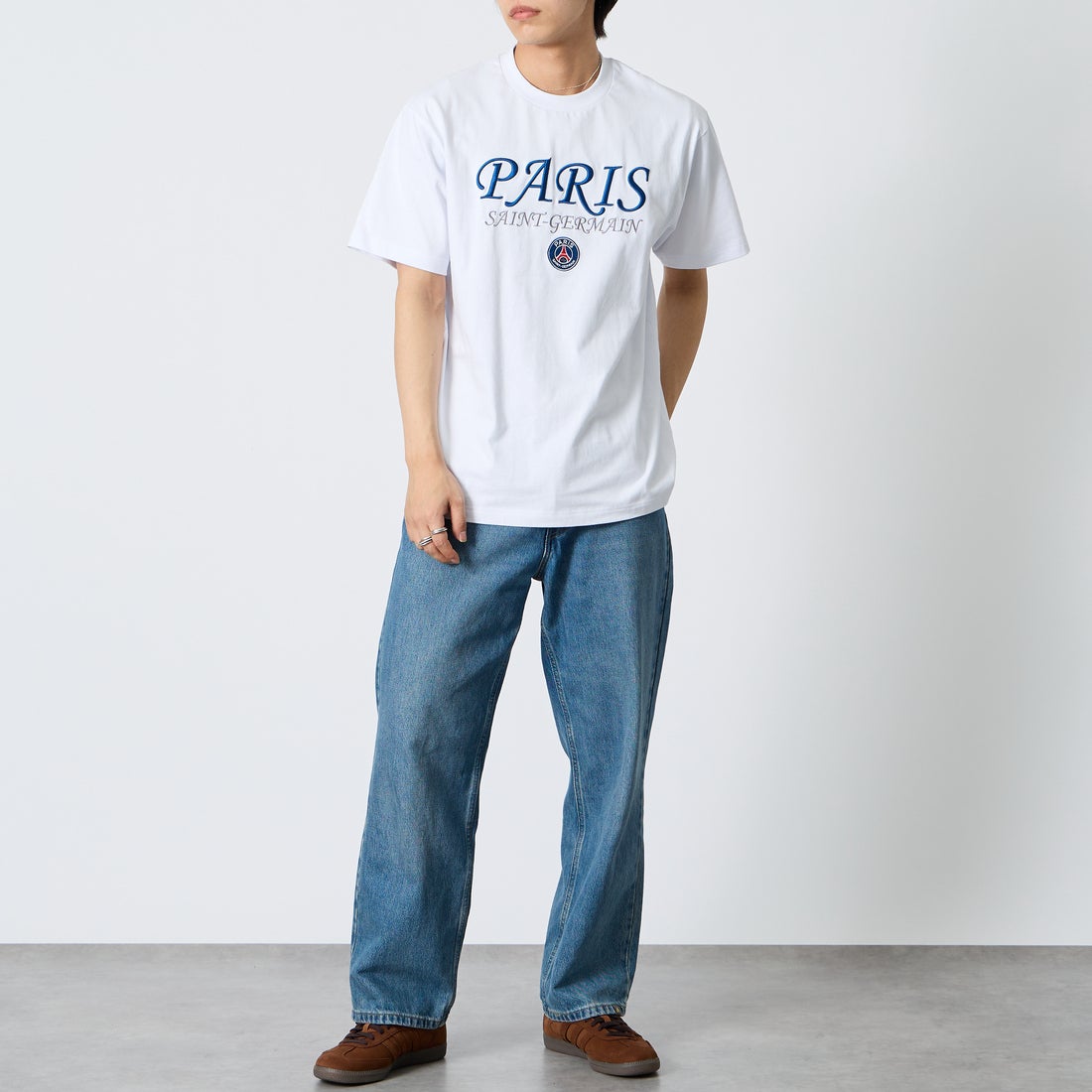 PARIS SAINT-GERMAN [パリ・サンジェルマン] 別注 フロント刺繍ロゴ ショートスリーブTシャツ [PS0126SS0010-JF] WHITE &&モデル身長：179cm 着用サイズ：L&&