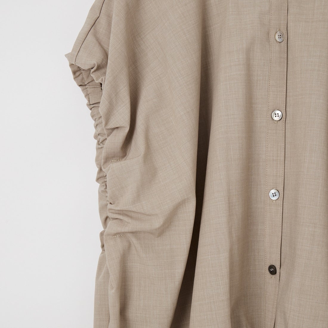 CHIGNON [シニヨン] 梳毛調2WAYフレンチスリーブシャツ [1262-333MK] BEIGE