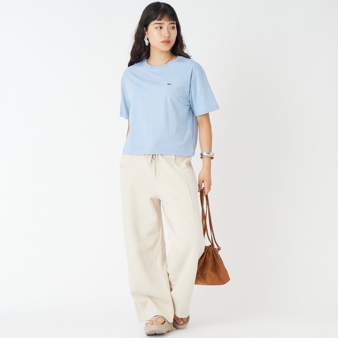 LACOSTE [ラコステ] ピグメントダイTシャツ [TF026] HBA CHAMBR &&モデル身長：162cm 着用サイズ：36&&