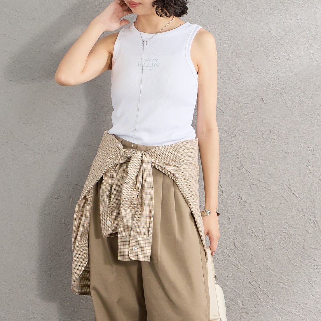 Calvin Klein [カルバンクライン] 2×2リブ ロゴクルーネックタンクトップ [47F239G] YAF &&モデル身長：162cm 着用サイズ：S&&カルバンクライン] 2×2リブ ロゴクルーネックタンクトップ [47F239G] YAF