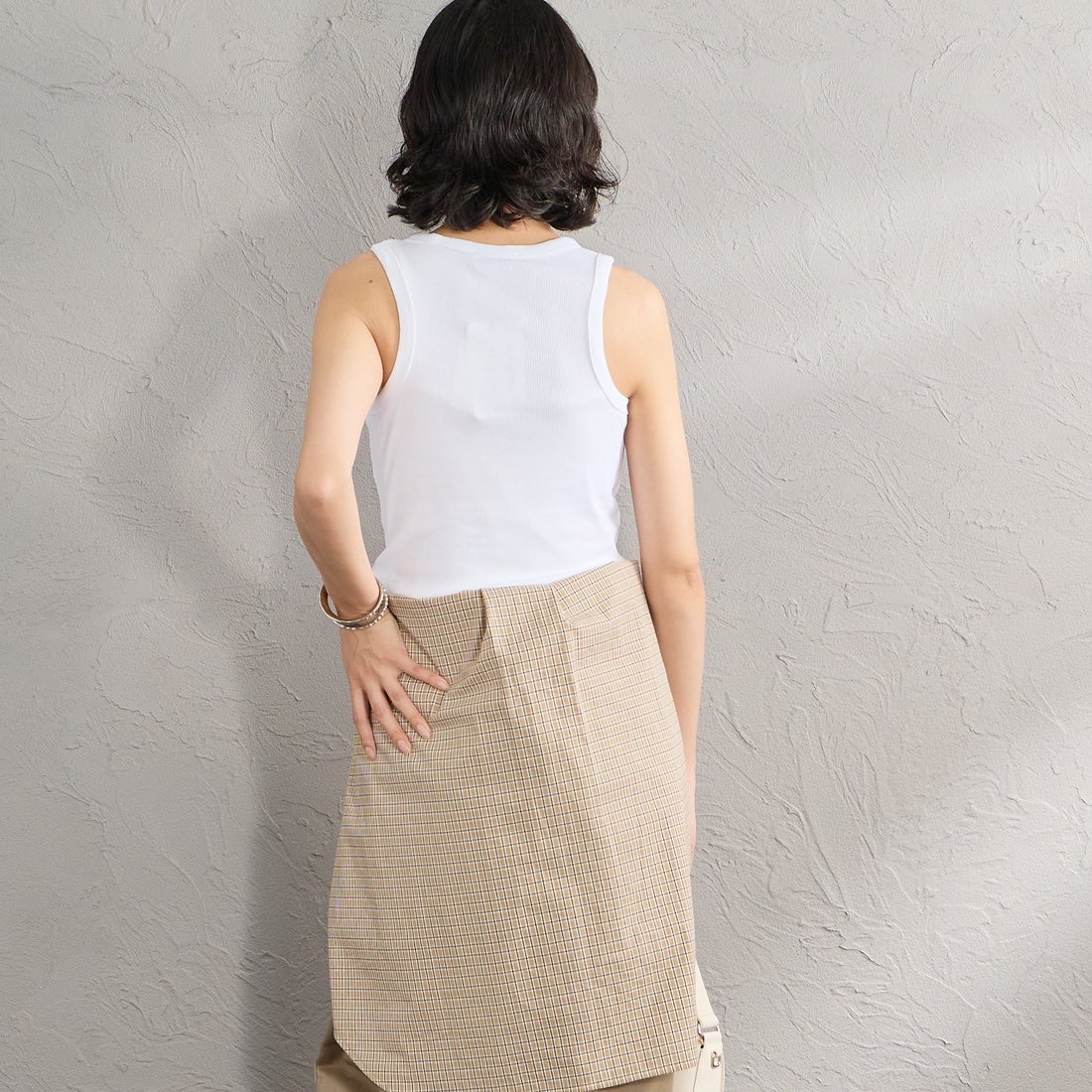 Calvin Klein [カルバンクライン] 2×2リブ ロゴクルーネックタンクトップ [47F239G] YAF &&モデル身長：162cm 着用サイズ：S&&