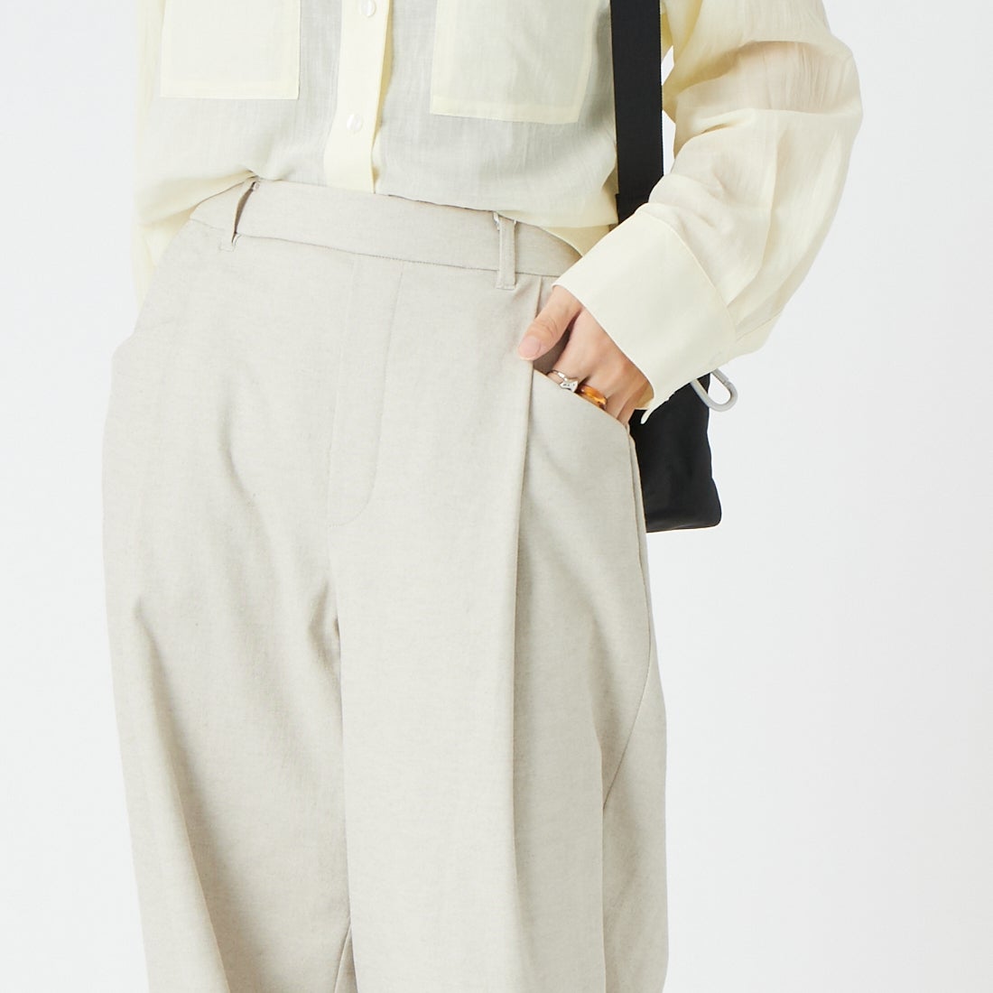 Jeans Factory Clothes [ジーンズファクトリークローズ] シェルタリングドライイージーワイドパンツ [21268056] 033 ﾍﾞｰｼﾞｭ &&モデル身長：162cm 着用サイズ：38&&