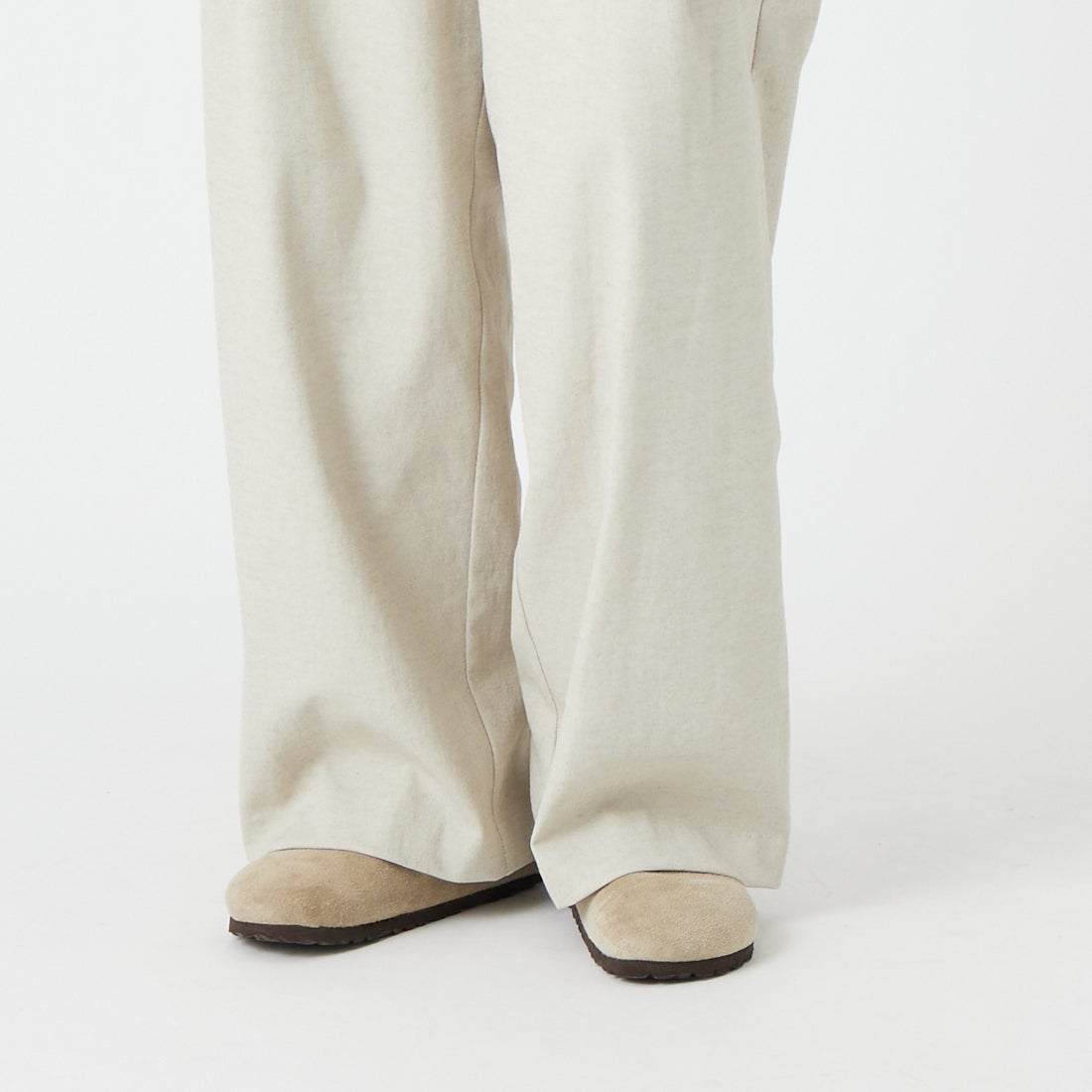 Jeans Factory Clothes [ジーンズファクトリークローズ] シェルタリングドライイージーワイドパンツ [21268056] 033 ﾍﾞｰｼﾞｭ &&モデル身長：162cm 着用サイズ：38&&