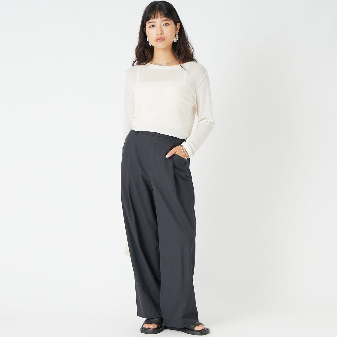 Jeans Factory Clothes [ジーンズファクトリークローズ] シェルタリングドライイージーワイドパンツ [21268056] 004 ﾌﾞﾗｯｸ &&モデル身長：162cm 着用サイズ：36&&
