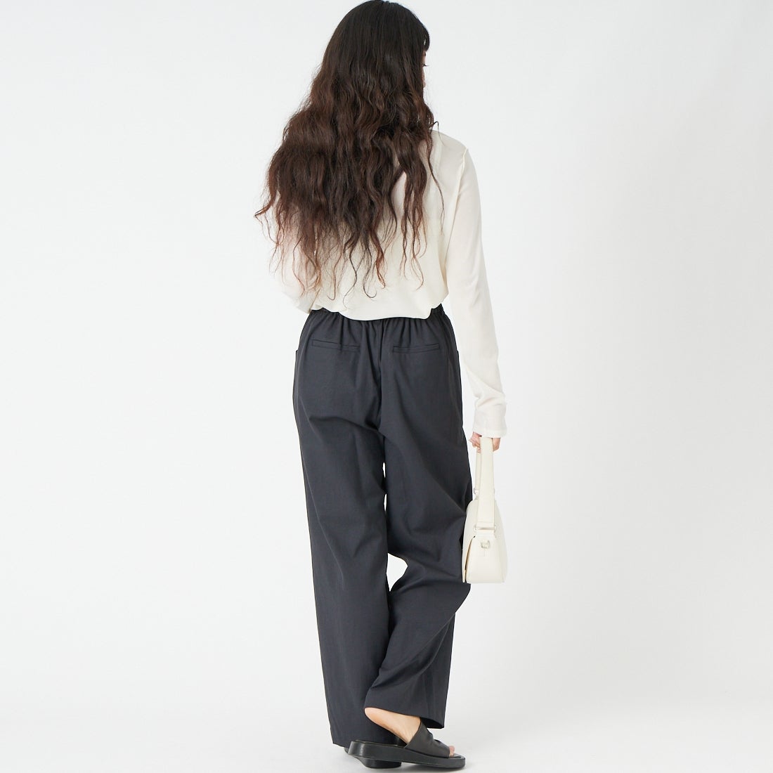 Jeans Factory Clothes [ジーンズファクトリークローズ] シェルタリングドライイージーワイドパンツ [21268056] 004 ﾌﾞﾗｯｸ &&モデル身長：162cm 着用サイズ：36&&