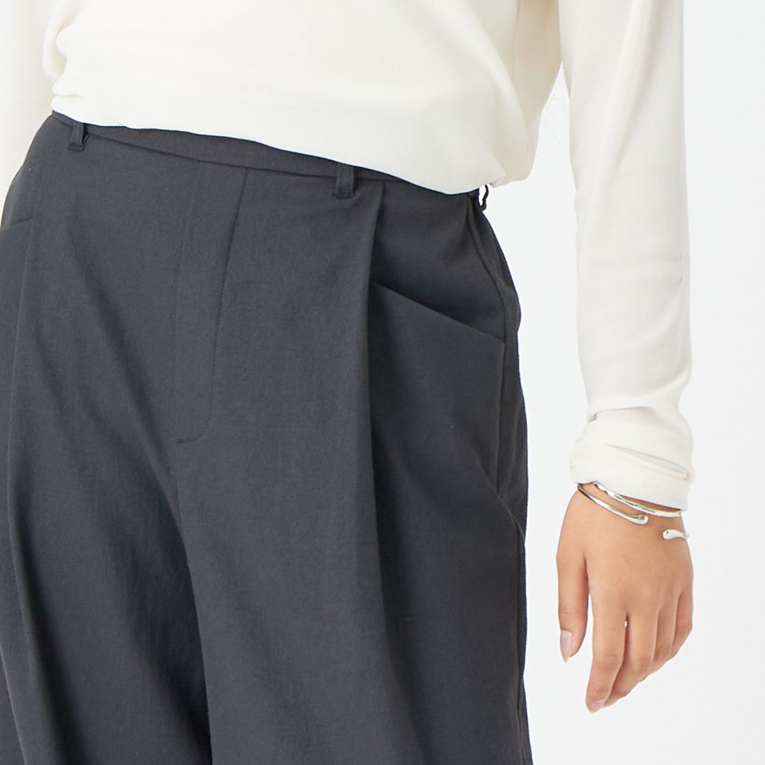 Jeans Factory Clothes [ジーンズファクトリークローズ] シェルタリングドライイージーワイドパンツ [21268056] 004 ﾌﾞﾗｯｸ &&モデル身長：162cm 着用サイズ：36&&