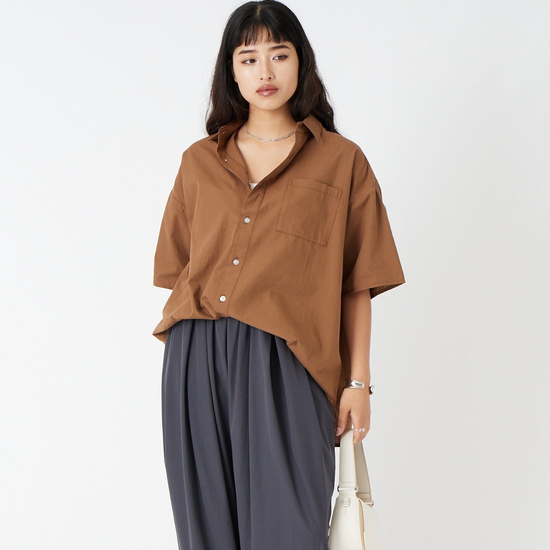 219 BROWN&&モデル身長：162cm 着用サイズ：F&&