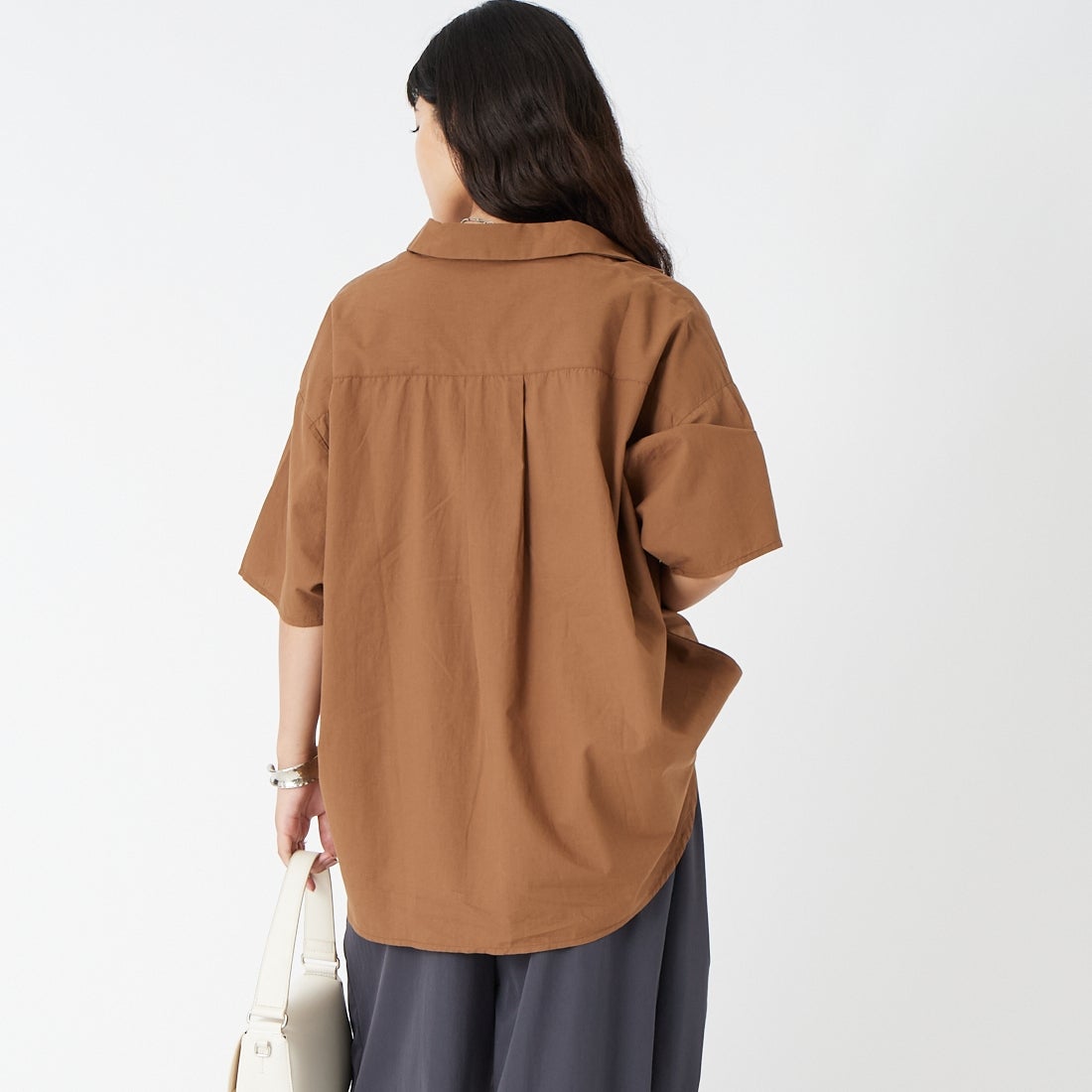 Jeans Factory Clothes [ジーンズファクトリークローズ] ショートスリーブ メンズライクビッグシャツ [IN8-SH-6] 219 BROWN &&モデル身長：162cm 着用サイズ：F&&