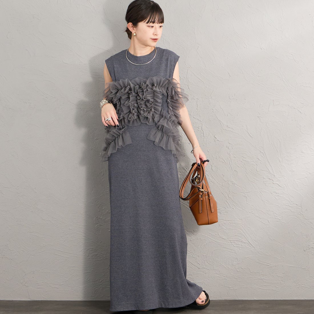 nenom [ネノム] マルチWAYチュールドッキングワンピース [NE26322013] 08 CHARCOA &&モデル身長：150cm 着用サイズ：F&&
