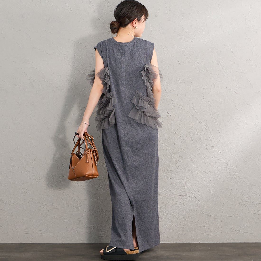 nenom [ネノム] マルチWAYチュールドッキングワンピース [NE26322013] 08 CHARCOA &&モデル身長：150cm 着用サイズ：F&&