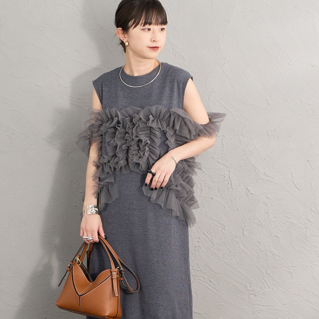 nenom [ネノム] マルチWAYチュールドッキングワンピース [NE26322013] 08 CHARCOA &&モデル身長：150cm 着用サイズ：F&&