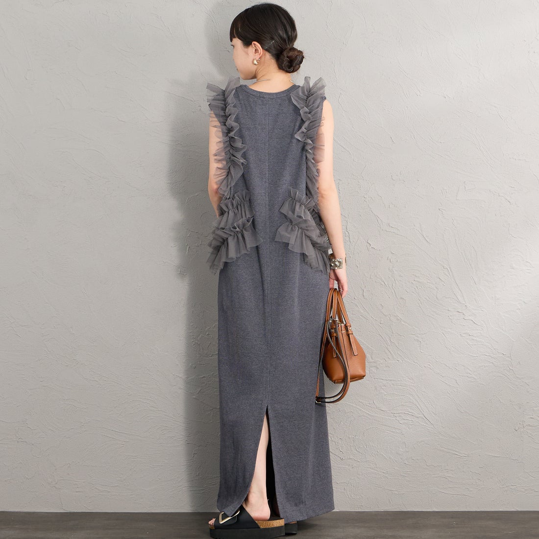 nenom [ネノム] マルチWAYチュールドッキングワンピース [NE26322013] 08 CHARCOA &&モデル身長：150cm 着用サイズ：F&&
