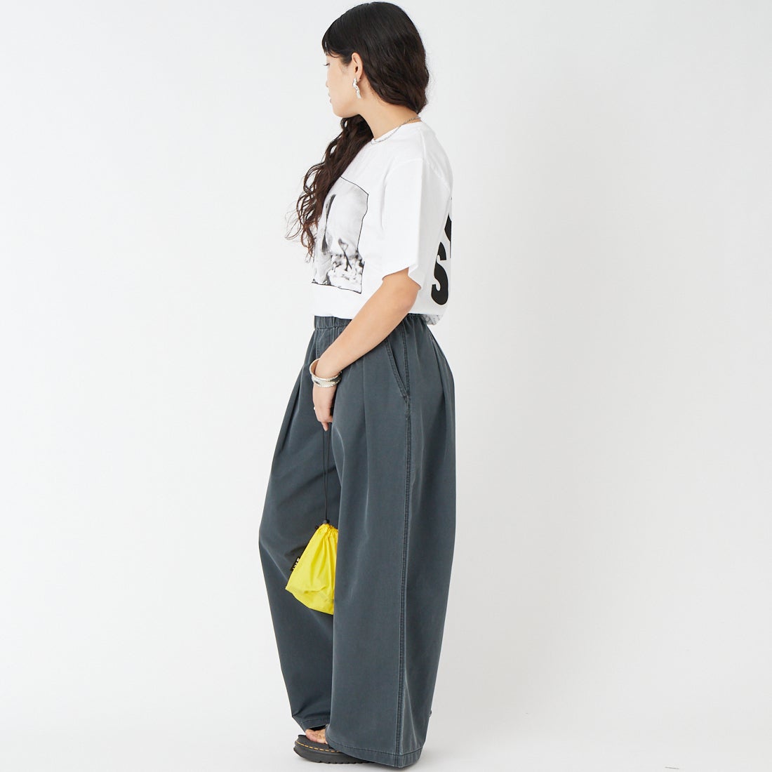 KIFFE [キッフェ] ギャザーワイドパンツ [KF261PD00062] 09 BLACK &&モデル身長：162cm 着用サイズ：F&&