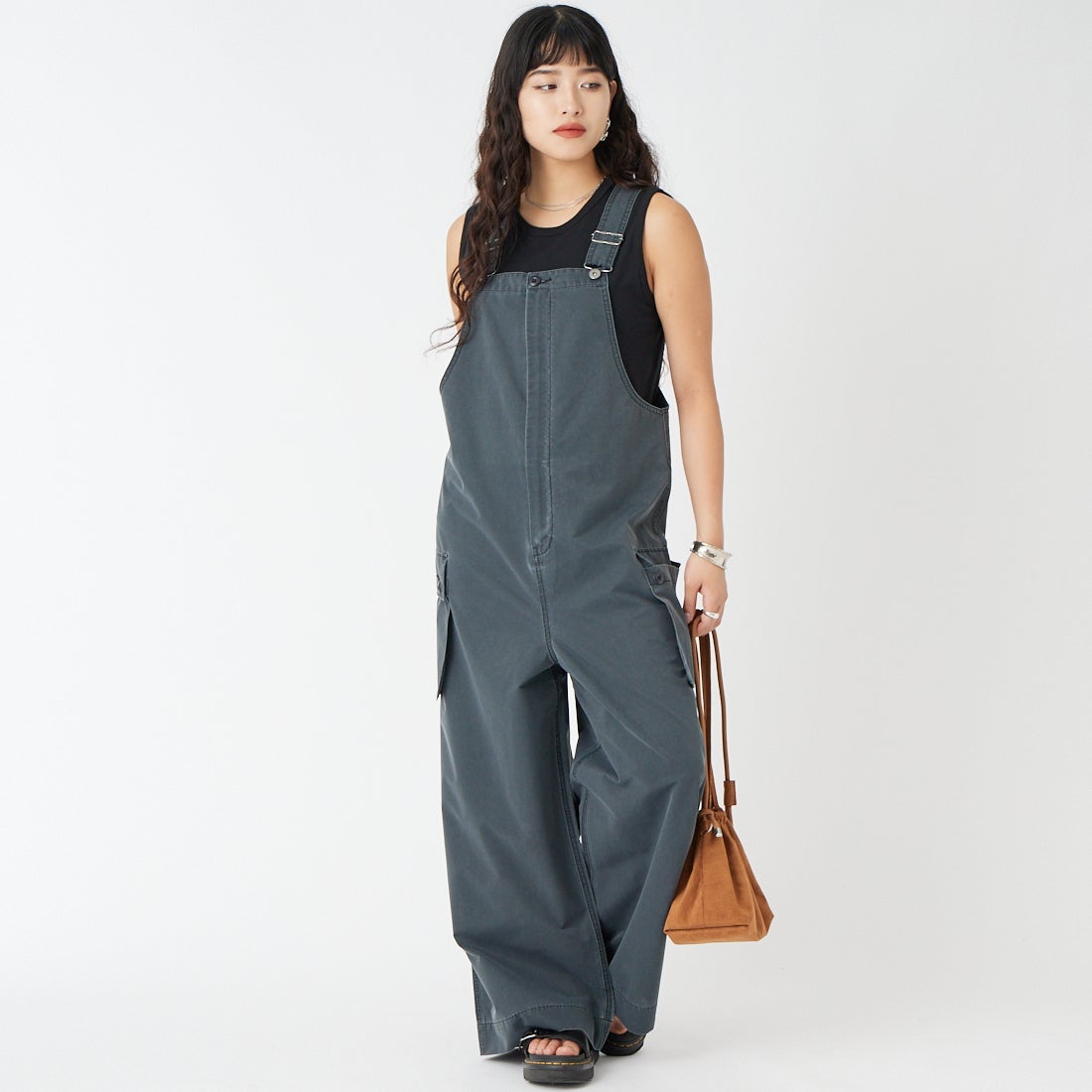 KIFFE [キッフェ] ミリタリーオーバーオール [KF261PD00032] 09 BLACK &&モデル身長：162cm 着用サイズ：F&&