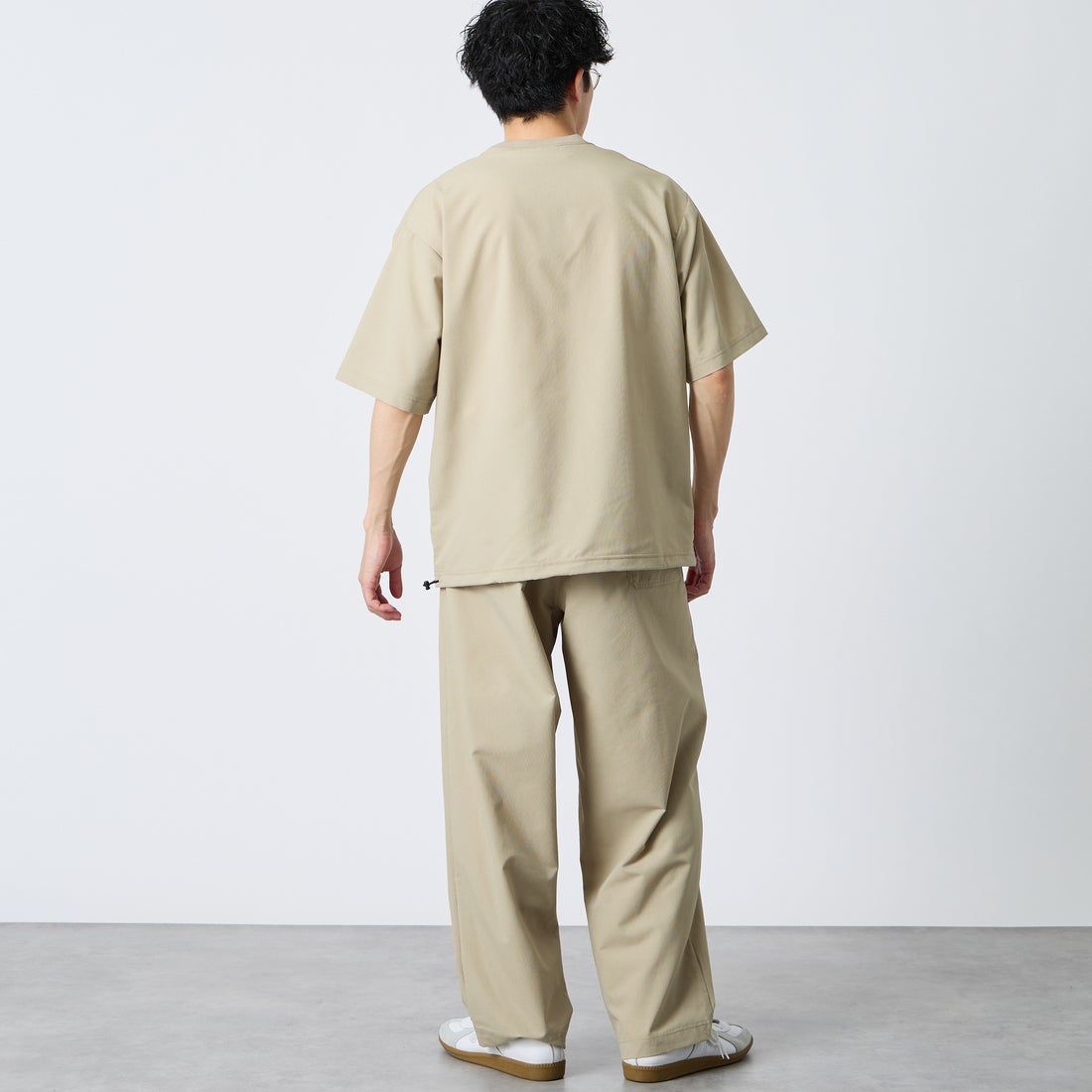THOUSAND MILE [サウザンド マイル] 別注 ショートスリーブTシャツ パンツセットアップ [TM261HA50851-JF] 15 GREIGE &&モデル身長：168cm 着用サイズ：M&&