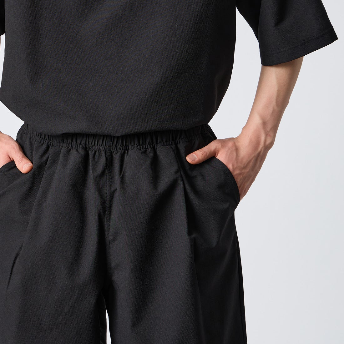THOUSAND MILE [サウザンド マイル] 別注 ショートスリーブTシャツ パンツセットアップ [TM261HA50851-JF] 09 BLACK &&モデル身長：177cm 着用サイズ：L&&