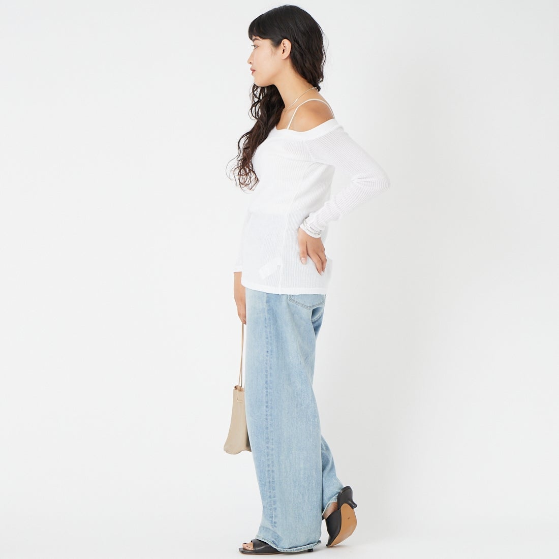HOOP COOP [ホープコープ] ローゲージリブ ロングスリーブTシャツ [S26003] WHITE &&モデル身長：162cm 着用サイズ：ONE SIZE&&