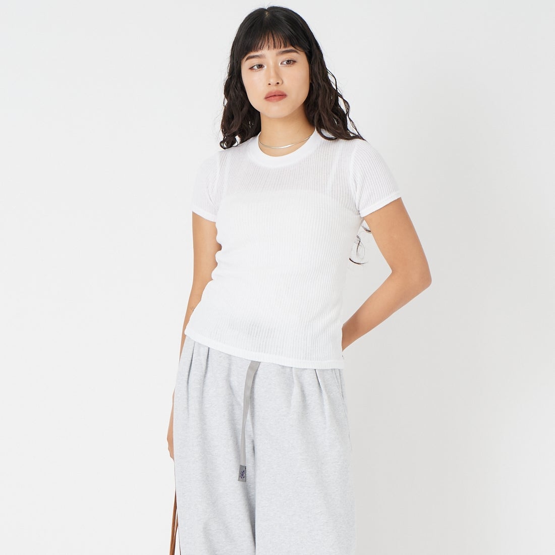 WHITE&&モデル身長：162cm 着用サイズ：ONE SIZE&&