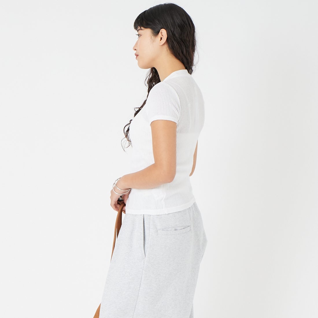 HOOP COOP [ホープコープ] ローゲージリブ ショートスリーブTシャツ [S26002] WHITE &&モデル身長：162cm 着用サイズ：ONE SIZE&&