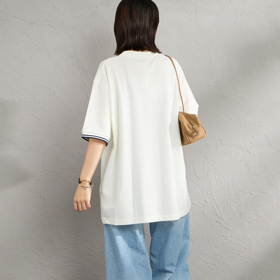 FRED PERRY [フレッドペリー] 別注 ツインティップライン ワイドシルエット鹿の子Tシャツ [FPM-26S-021JF] SNOW WHITE &&モデル身長：160cm 着用サイズ：S&&