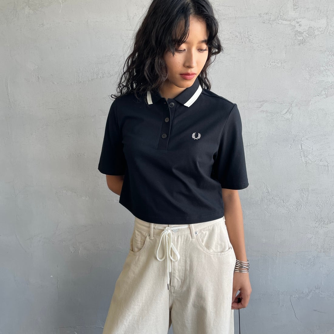 FRED PERRY [フレッドペリー] ボールドティップラインポロシャツ [G2182] 102 BLACK &&モデル身長：162cm 着用サイズ：10&&