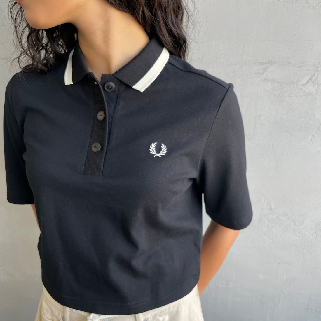 FRED PERRY [フレッドペリー] ボールドティップラインポロシャツ [G2182] 102 BLACK &&モデル身長：162cm 着用サイズ：10&&