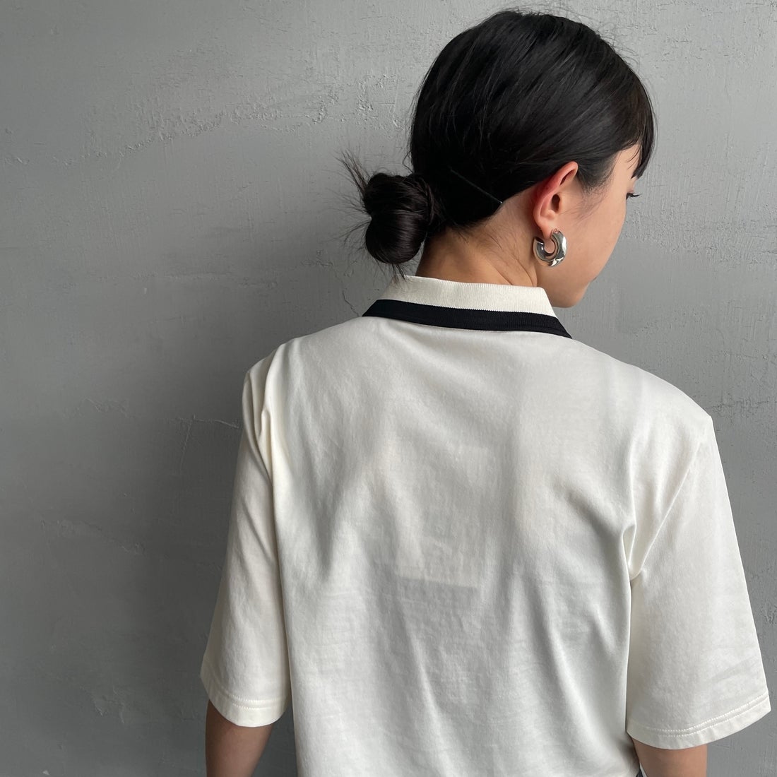 FRED PERRY [フレッドペリー] ボールドティップラインポロシャツ [G2182] 560 ECRU &&モデル身長：150cm 着用サイズ：10&&