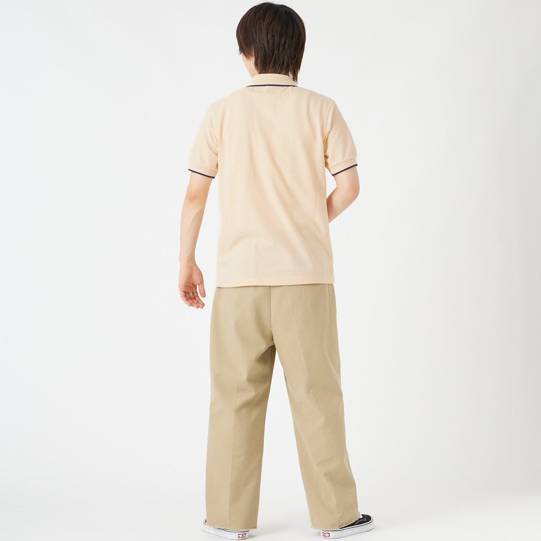 THE FOX [ザフォックス] 別注 ワンポイントロゴ ティップラインポロシャツ [JFU26SS-09-JF] ECRU &&モデル身長：177cm 着用サイズ：M&&