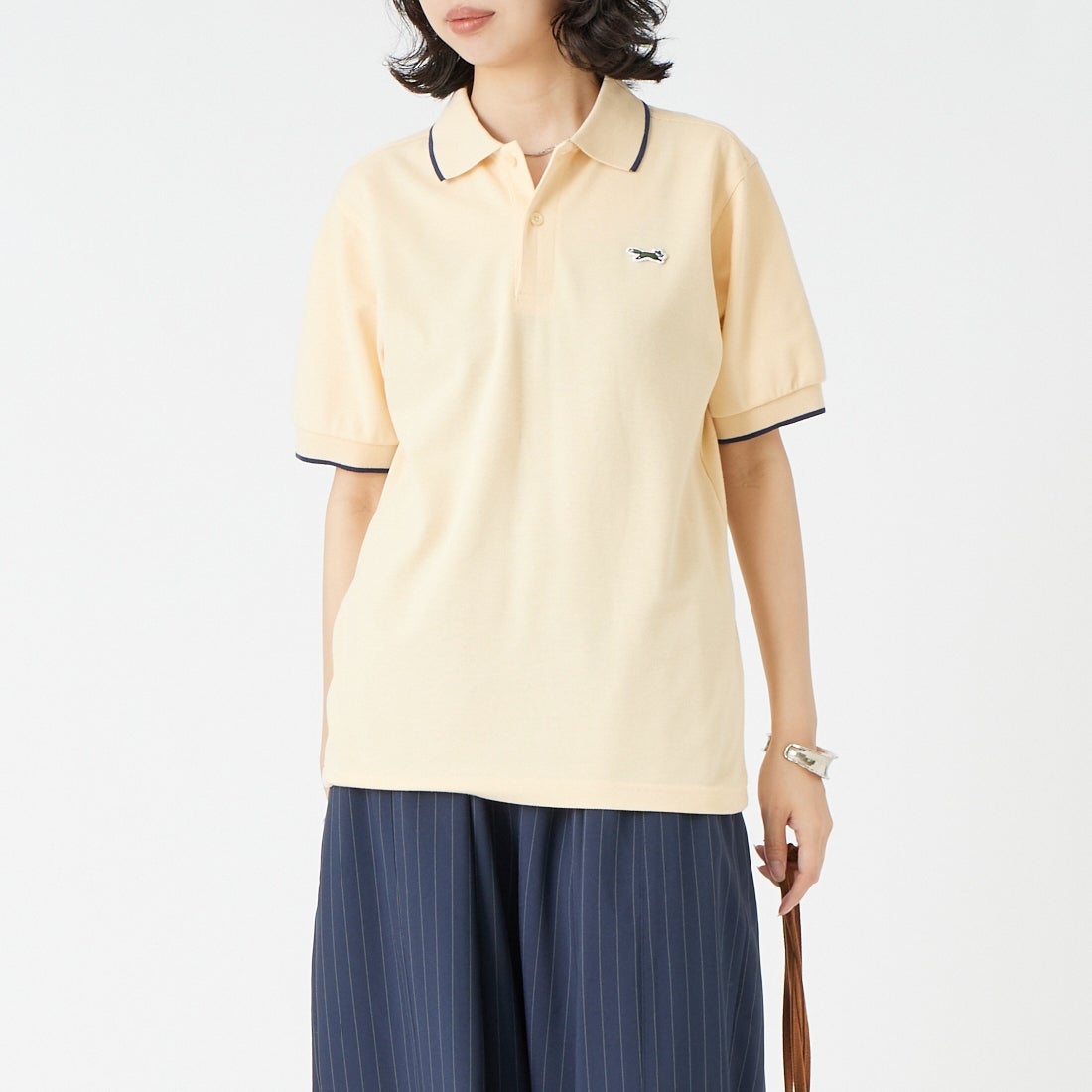 THE FOX [ザフォックス] 別注 ワンポイントロゴ ティップラインポロシャツ [JFU26SS-09-JF] ECRU &&モデル身長：162cm 着用サイズ：S&&