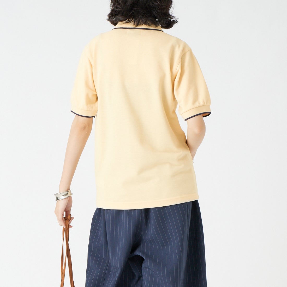 THE FOX [ザフォックス] 別注 ワンポイントロゴ ティップラインポロシャツ [JFU26SS-09-JF] ECRU &&モデル身長：162cm 着用サイズ：S&&