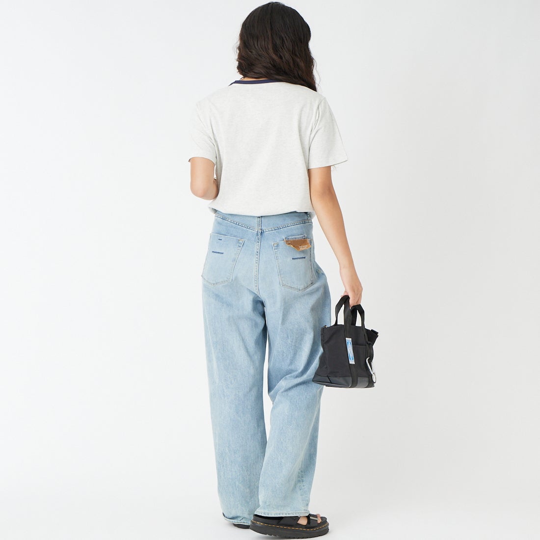 THE FOX [ザフォックス] 別注 ワンポイントロゴワッペン リンガーTシャツ [JFU26SS-10-JF] ASH &&モデル身長：162cm 着用サイズ：XS&&