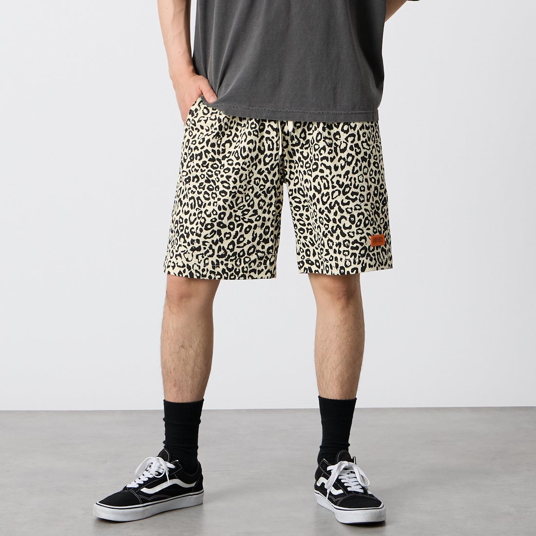 LEOPARD WH&&モデル身長：177cm 着用サイズ：M&&