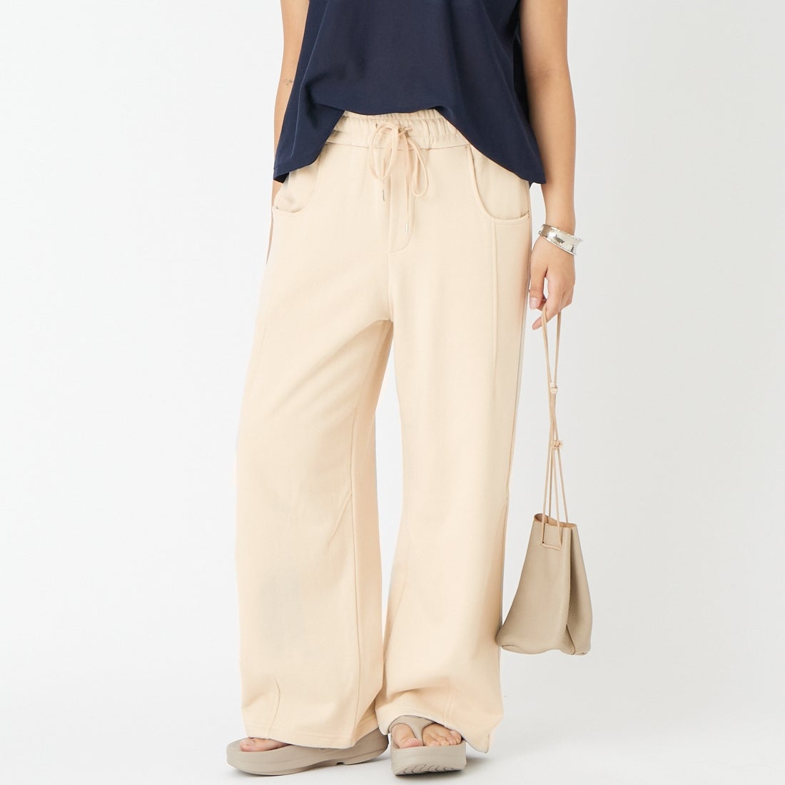 Noir Fabrik [ヌワールファブリック] スウェットパンツ [CE1-011] BEIGE &&モデル身長：162cm 着用サイズ：F&&