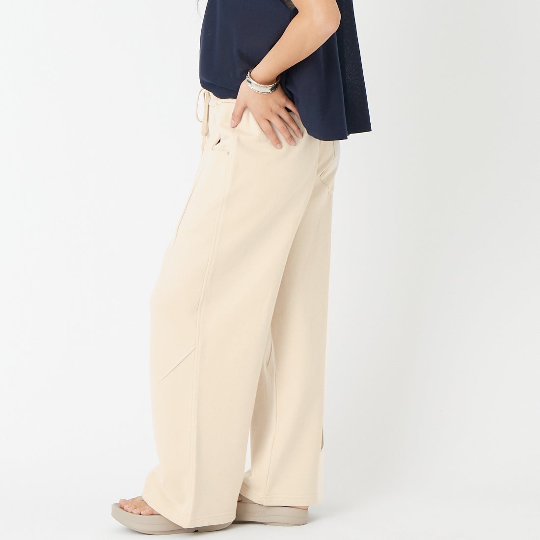 Noir Fabrik [ヌワールファブリック] スウェットパンツ [CE1-011] BEIGE &&モデル身長：162cm 着用サイズ：F&&