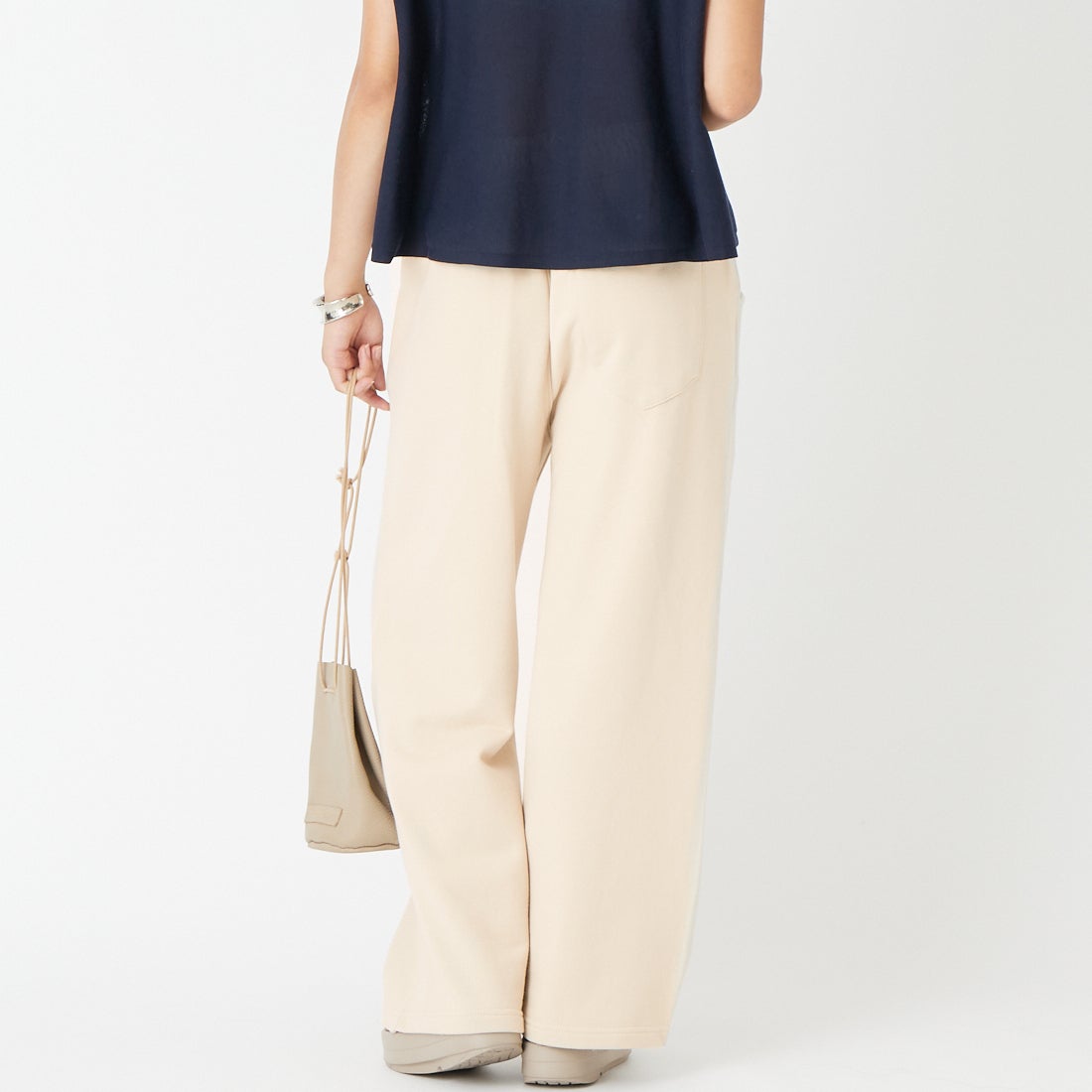 Noir Fabrik [ヌワールファブリック] スウェットパンツ [CE1-011] BEIGE &&モデル身長：162cm 着用サイズ：F&&