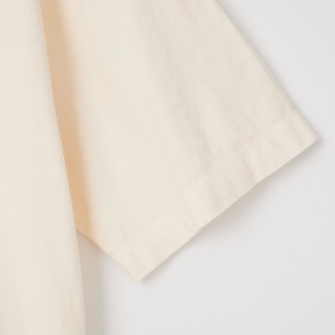 ESTROISLOSE [エストゥロワルーズ] インディゴ天竺×ピグメントダイ 裾フリルTシャツ [EC26203] 04 IVORY