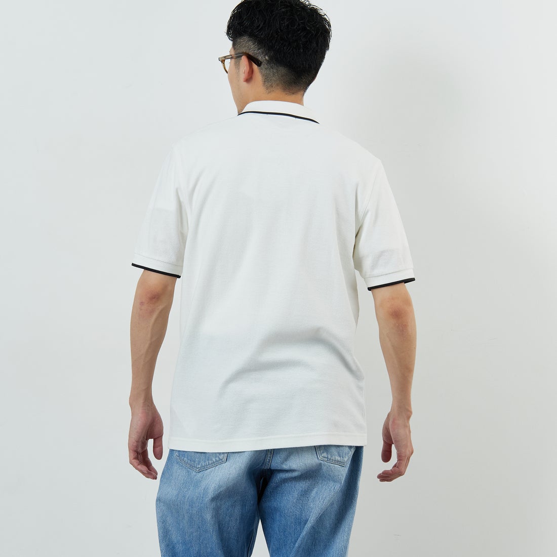 FRED PERRY [フレッドペリー] クレープピケポロシャツ [M2480] 129 SNOW W &&モデル身長：168cm 着用サイズ：M&&