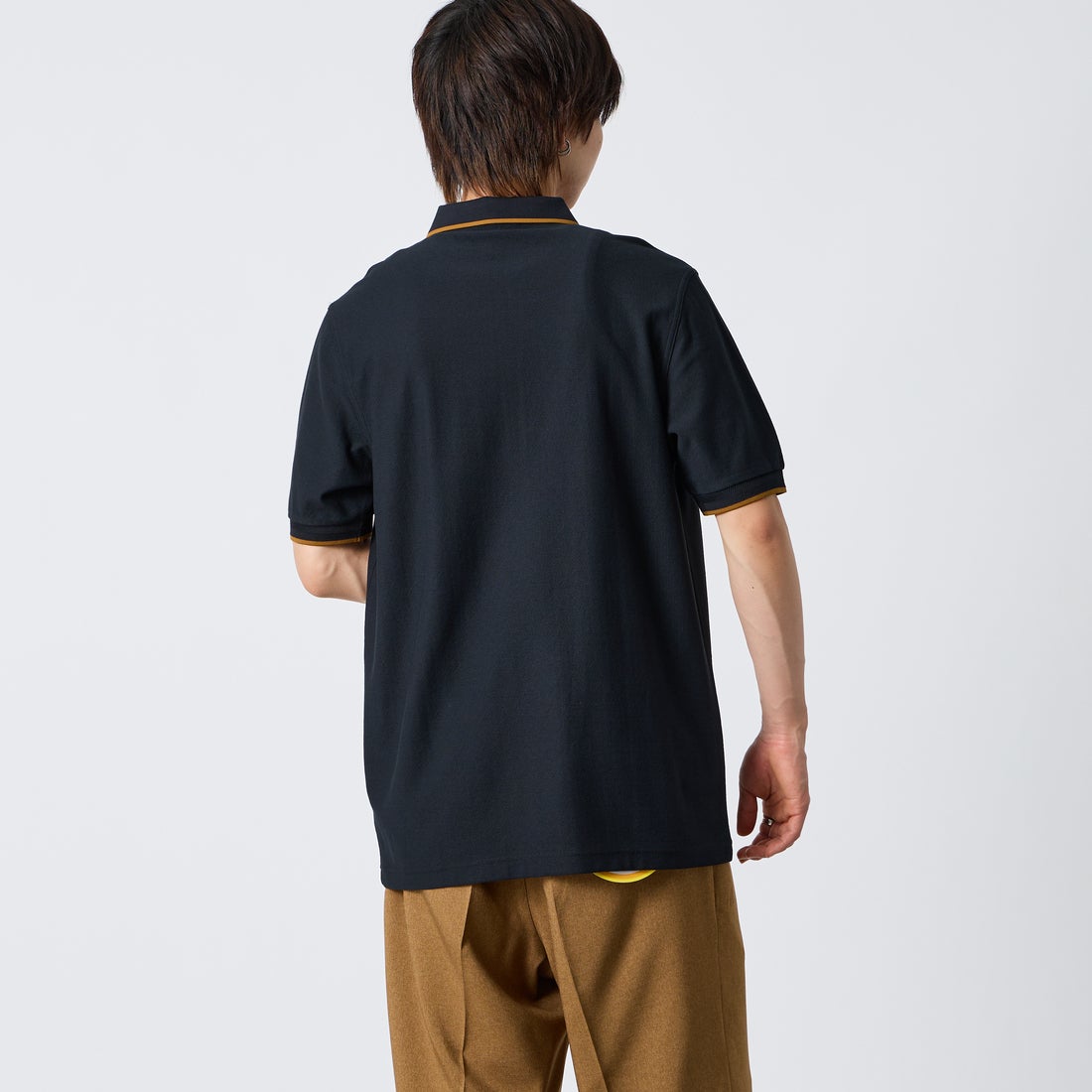 FRED PERRY [フレッドペリー] クレープピケポロシャツ [M2480] 102 BLACK &&モデル身長：177cm 着用サイズ：L&&