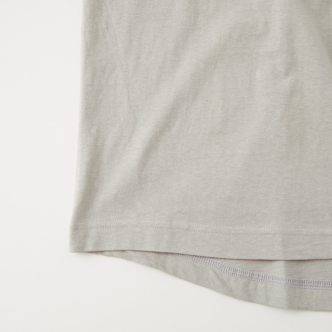 tumugu: [ツムグ] ラフィ天竺 プリントTシャツ [TC26202] 80 L.GRAY