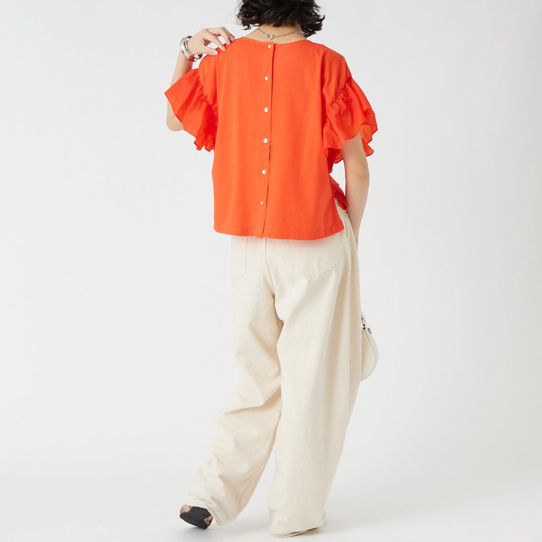 Jf Ready Made [ジェイエフレディメイド] コットンシルケット天竺 2WAY袖フリルTシャツ [736319] ｵﾚﾝｼﾞ &&モデル身長：162cm 着用サイズ：F&&