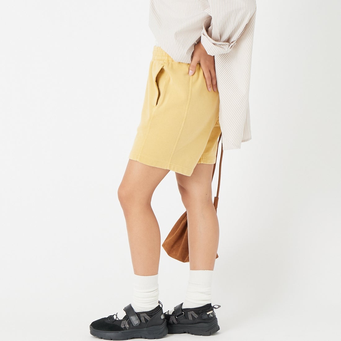 REMI RELIEF [レミレリーフ] SP加工裏毛ショーツ [RN3036SDQ] YELLOW &&モデル身長：162cm 着用サイズ：S&&