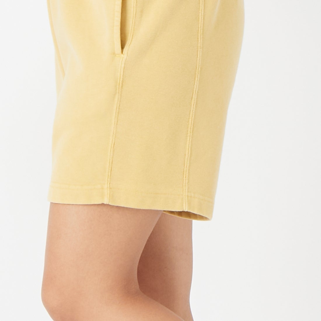 REMI RELIEF [レミレリーフ] SP加工裏毛ショーツ [RN3036SDQ] YELLOW &&モデル身長：162cm 着用サイズ：S&&