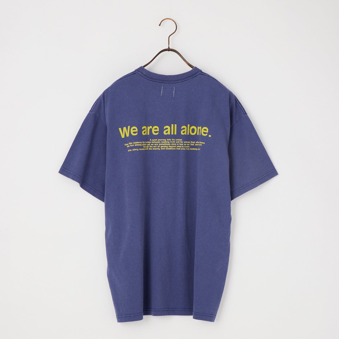 Name. [ネーム] WE ARE ALL ALONE ルーズフィットプリントTシャツ [NMCU-058] BLUE