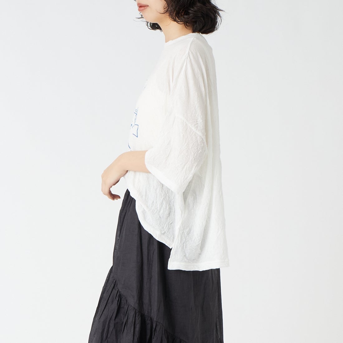 tumugu: [ツムグ] ワッシャーライト プリントTシャツ [TC26209] 02 OFF &&モデル身長：162cm 着用サイズ：F&&