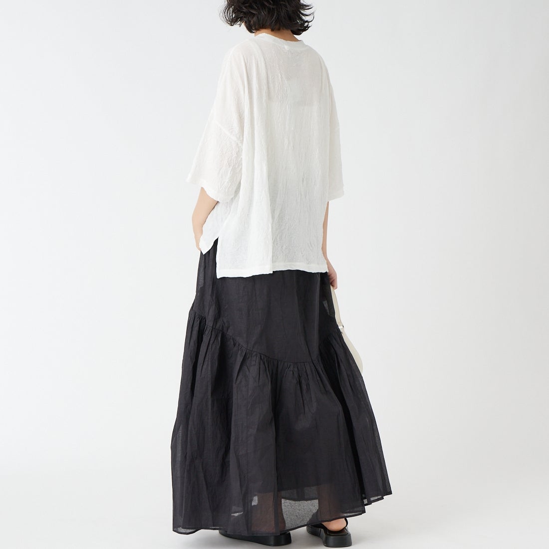 tumugu: [ツムグ] ワッシャーライト プリントTシャツ [TC26209] 02 OFF &&モデル身長：162cm 着用サイズ：F&&