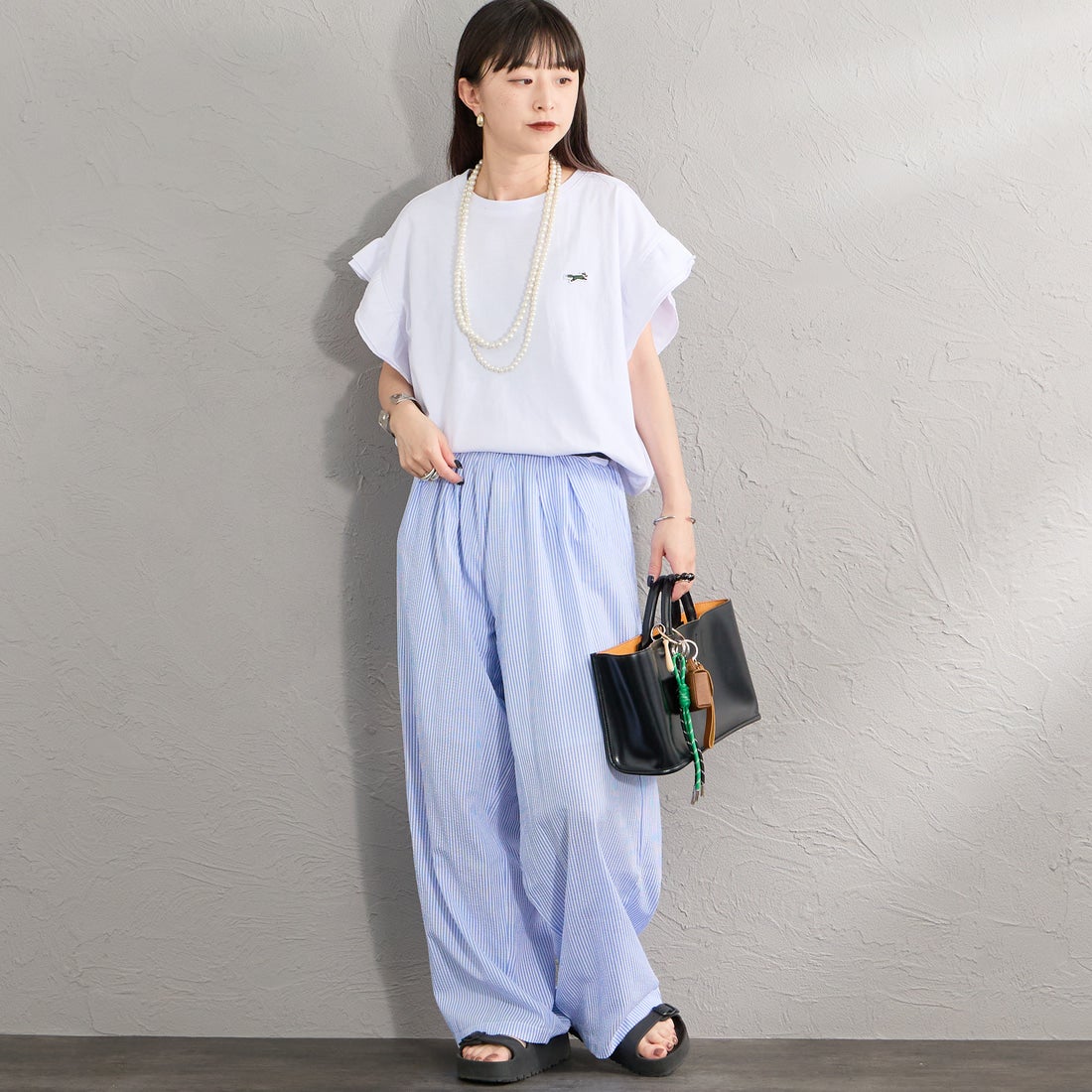 THE FOX [ザフォックス] 別注 ワンポイントロゴ 袖フリルカットソー [JFL26SS-08-JF] WHITE &&モデル身長：150cm 着用サイズ：F&&
