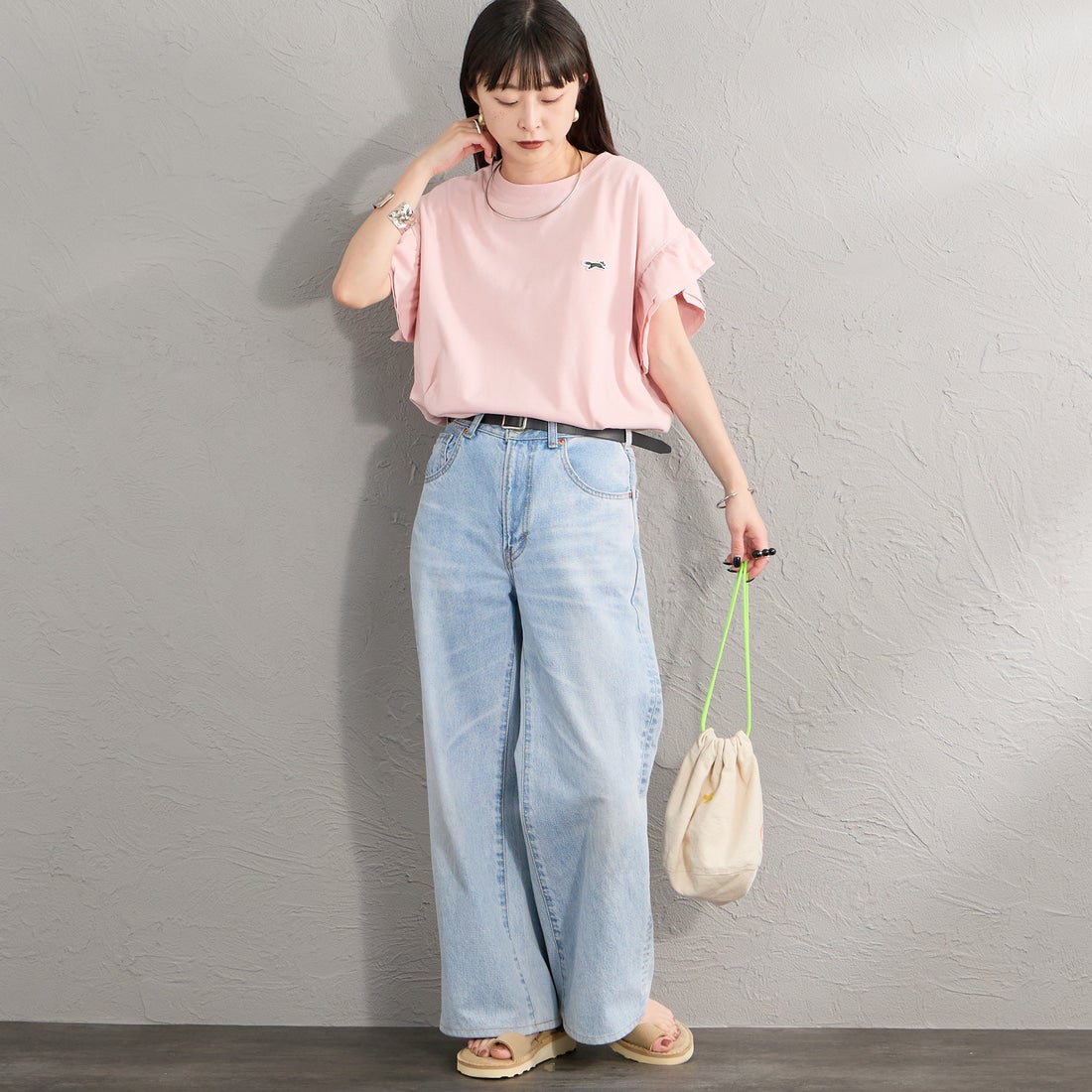 THE FOX [ザフォックス] 別注 ワンポイントロゴ 袖フリルカットソー [JFL26SS-08-JF] PINK &&モデル身長：150cm 着用サイズ：F&&