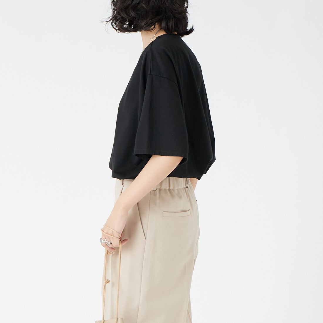 Commencement [コメンスメント] Aライン ショートスリーブTシャツ [C-327] BLACK &&モデル身長：162cm 着用サイズ：F&&