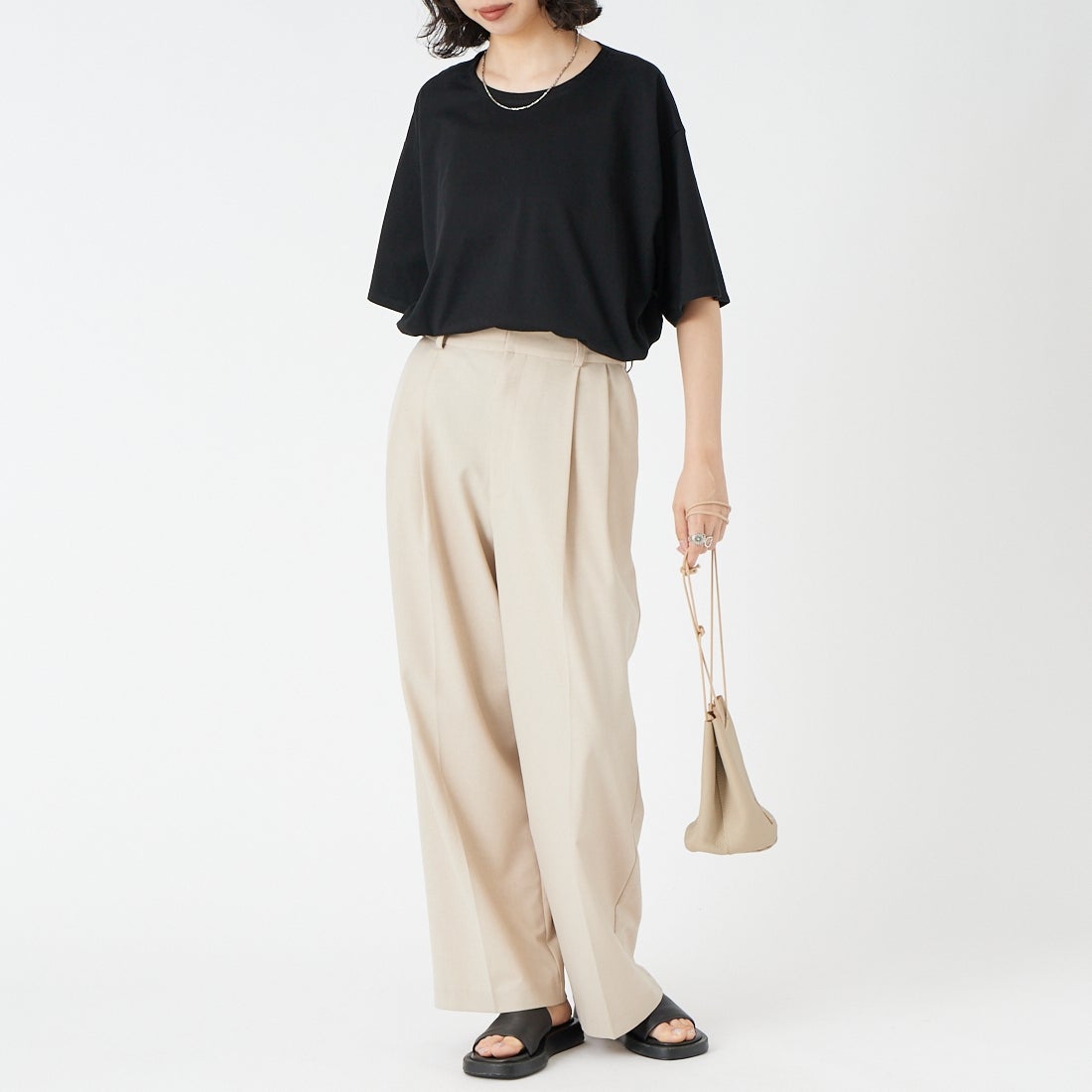 Commencement [コメンスメント] Aライン ショートスリーブTシャツ [C-327] BLACK &&モデル身長：162cm 着用サイズ：F&&