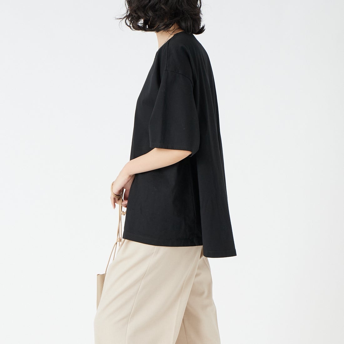Commencement [コメンスメント] Aライン ショートスリーブTシャツ [C-327] BLACK &&モデル身長：162cm 着用サイズ：F&&